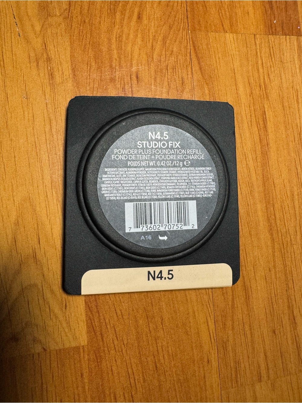 MAC Cosmetics Studio Fix Powder Plus Foundation Refill N4.5 - Black & Cream